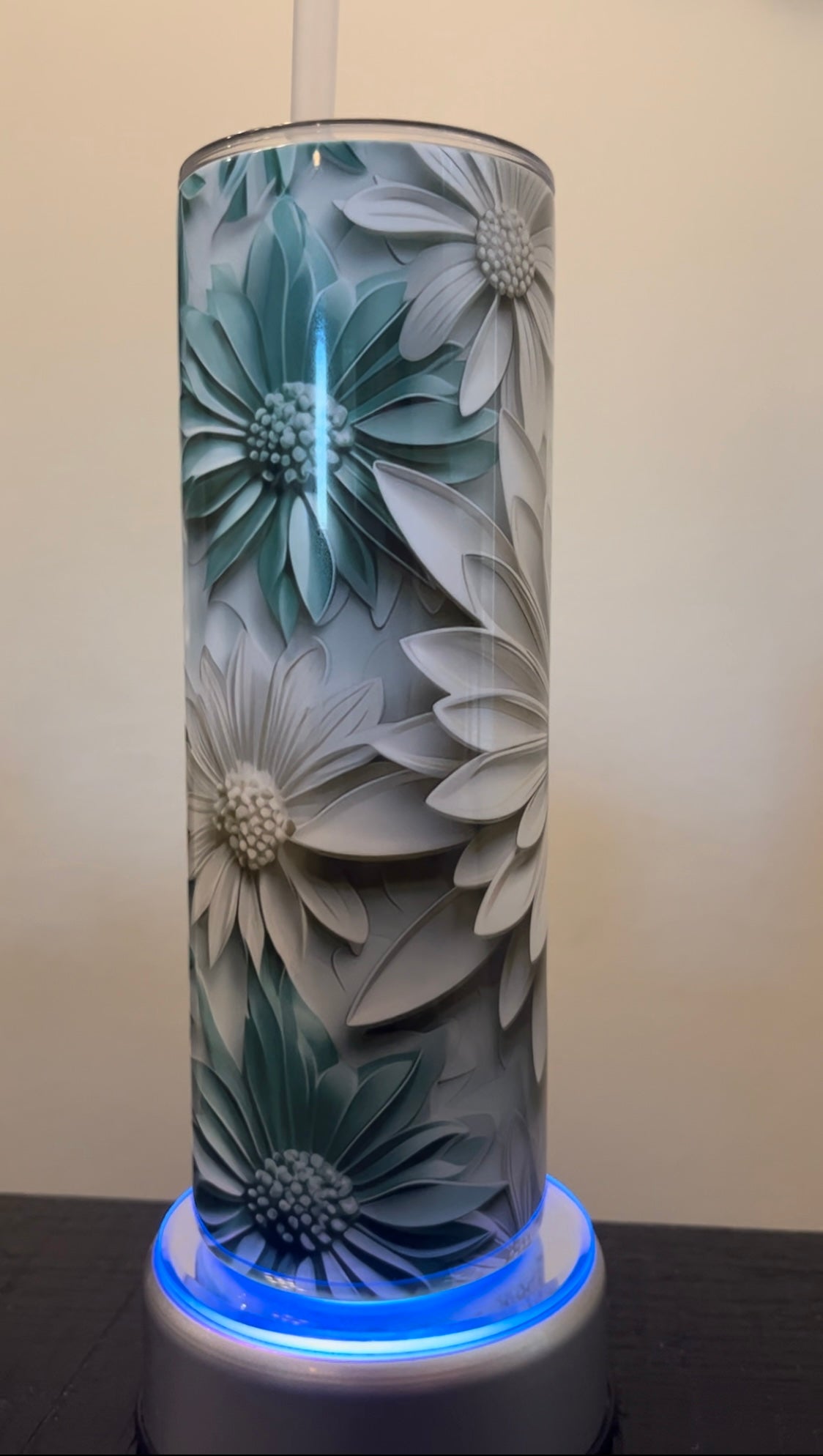 3D White and Blue Floral Tumblers